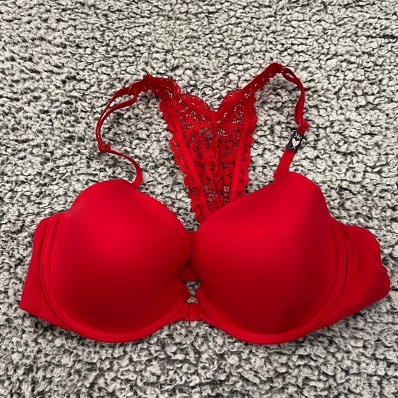 Victoria's Secret Other - FINAL PRICE DROP! Victoria’s Secret Body by Victoria Lace Trim Demi Bra